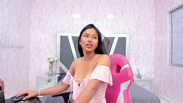 Snapshot of LIA_SWAN_ chatting on 02/28/25, 07:15 LIA SWAN online show from 02/28/25, 07:15