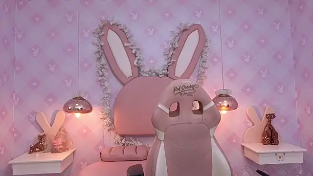 Snapshot of LIA_SWAN_ chatting on 09/18/25, 11:40 LIA SWAN online show from 09/18/25, 11:40