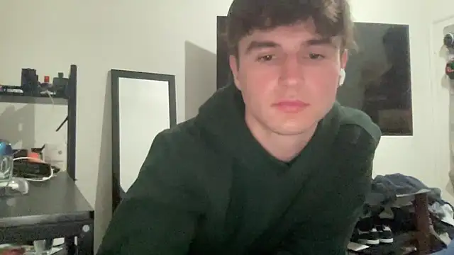Snapshot of ryan_28747 chatting on 05/03/26, 05:35 ryan 28747 online show from 05/03/26, 05:35