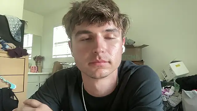 Snapshot of ryan_28747 chatting on 05/12/26, 10:29 ryan 28747 online show from 05/12/26, 10:29