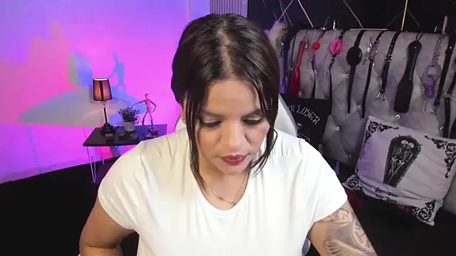 victoria  floyd online show from 02/11/26, 08:47