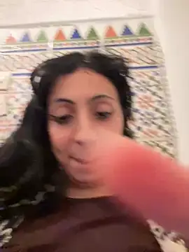 Snapshot of majdolin78 chatting on 02/26/25, 03:19 majdolin78 online show from 02/26/25, 03:19