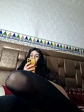 Snapshot of majdolin78 chatting on 02/26/25, 06:54 majdolin78 online show from 02/26/25, 06:54