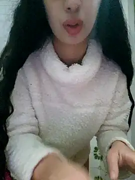 Snapshot of majdolin78 chatting on 03/02/25, 07:56 majdolin78 online show from 03/02/25, 07:56