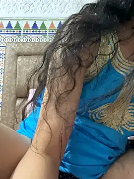 Snapshot of majdolin78 chatting on 09/23/25, 09:40 majdolin78 online show from 09/23/25, 09:40