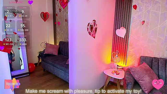 Aurora thomas  1 online show from 02/19/25, 11:28