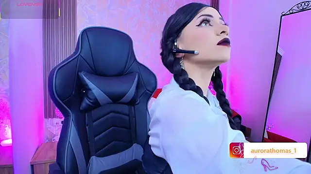 Aurora thomas  1 online show from 01/15/26, 11:08