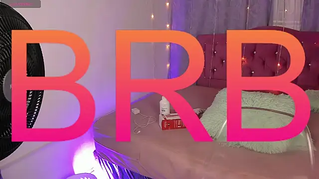 Lia little18 online show from 02/08/25, 06:33