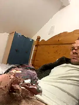 Snapshot of wyattstone chatting on 11/03/25, 01:51 wyattstone online show from 11/03/25, 01:51