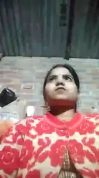 Snapshot of Bina_Bhanot chatting on 02/07/25, 02:04 Bina Bhanot online show from 02/07/25, 02:04
