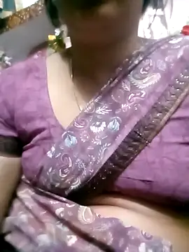 Snapshot of Bina_Bhanot chatting on 03/15/25, 04:10 Bina Bhanot online show from 03/15/25, 04:10