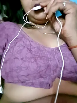 Snapshot of Bina_Bhanot chatting on 03/16/25, 02:43 Bina Bhanot online show from 03/16/25, 02:43