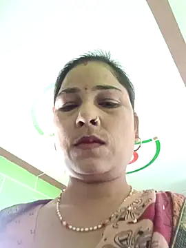 Snapshot of Bina_Bhanot chatting on 03/21/25, 05:54 Bina Bhanot online show from 03/21/25, 05:54