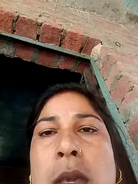 Snapshot of Bina_Bhanot chatting on 03/23/25, 08:15 Bina Bhanot online show from 03/23/25, 08:15