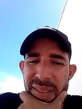 CubanoFull online show from 02/04/25, 11:49