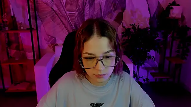 PamBeesly online show from 01/28/25, 11:28