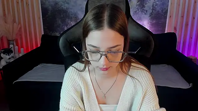 PamBeesly online show from 01/29/25, 08:08