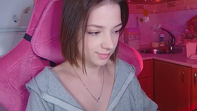 PamBeesly online show from 04/18/26, 04:55