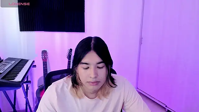 Snapshot of JordiWilld chatting on 02/14/25, 08:48 JordiWilld online show from 02/14/25, 08:48