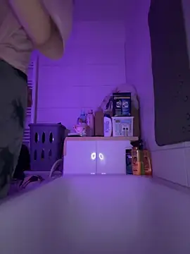 Ciara2004 online show from 11/14/25, 06:06