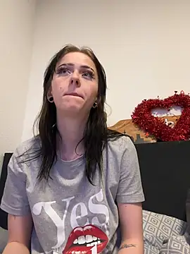 Ciara2004 online show from 04/16/26, 08:09