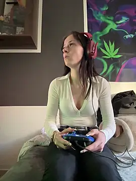 Ciara2004 online show from 04/29/26, 02:32