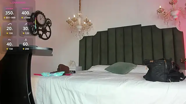 AnthonelaRusso  online show from 09/30/25, 04:06