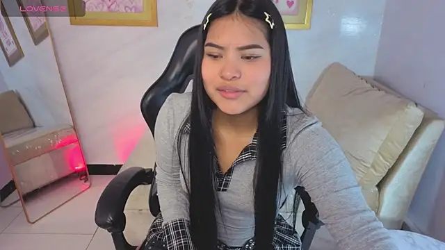 Paulette v online show from 04/01/26, 01:41