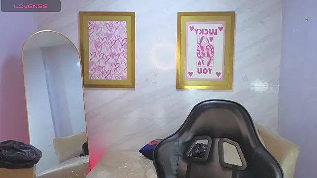 Paulette v online show from 04/17/26, 01:03