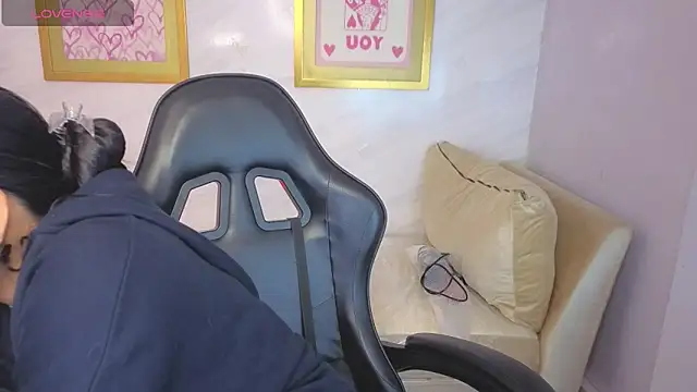 Paulette v online show from 04/23/26, 01:02