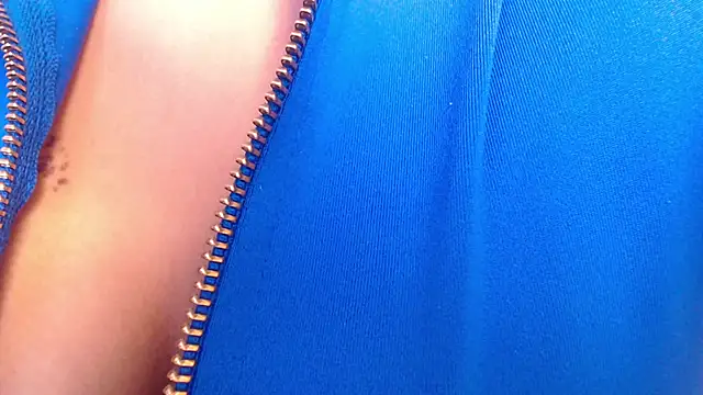 tinyy whore18 online show from 10/21/25, 03:57