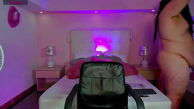 Snapshot of ScarlettDreamss7 chatting on 03/21/25, 07:46 ScarlettDreamss7 online show from 03/21/25, 07:46