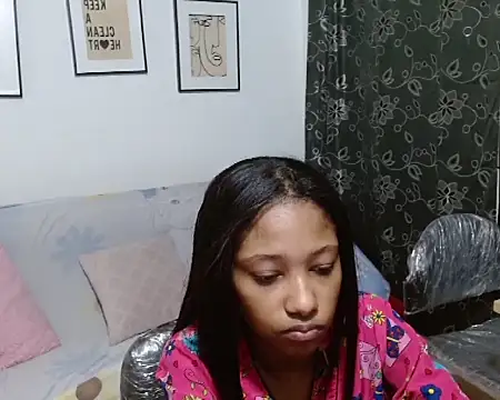 LITTLEDOLLHOT online show from 12/01/25, 12:32