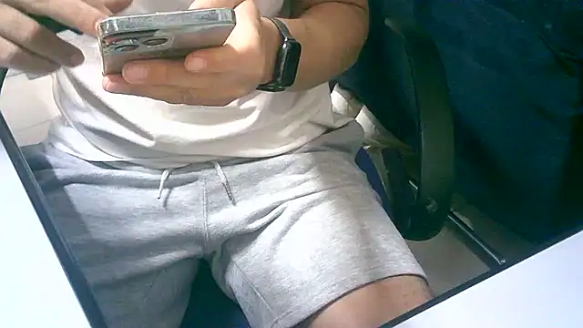 Greeneyes0820 online show from 11/27/25, 09:17