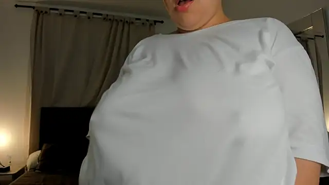 brithany olson25 online show from 04/18/26, 02:48