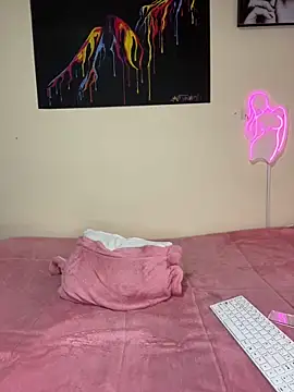 Emmie Hot online show from 03/04/25, 10:16