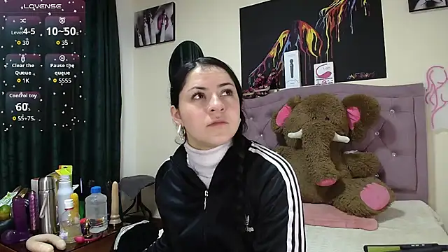 Emmie Hot online show from 09/22/25, 12:07