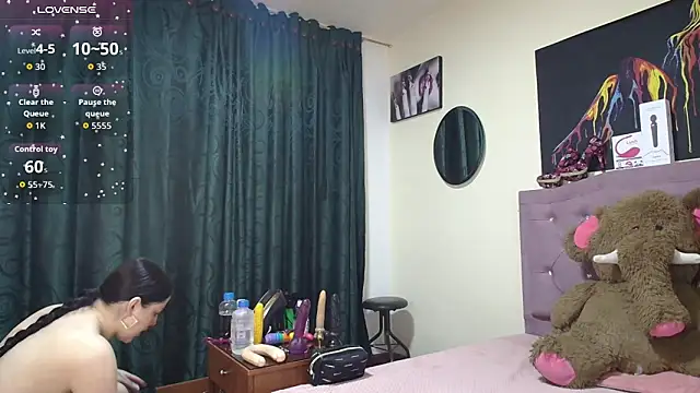 Emmie Hot online show from 10/21/25, 12:06