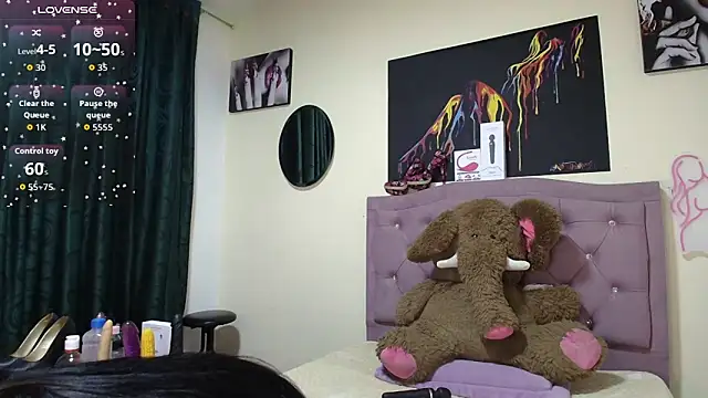 Emmie Hot online show from 11/24/25, 12:16