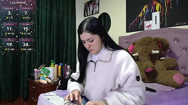 Emmie Hot online show from 02/18/26, 12:12