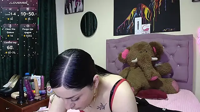 Emmie Hot online show from 04/01/26, 11:44