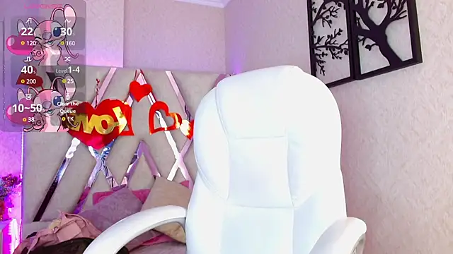 Sophia waalker  1 online show from 02/26/25, 10:58