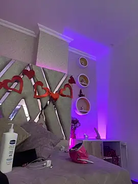 Sophia waalker  1 online show from 02/27/25, 05:47