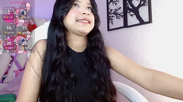 Sophia waalker  1 online show from 02/28/25, 11:03