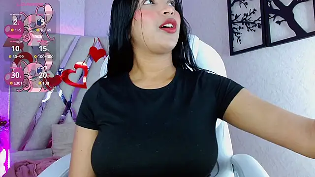 Sophia waalker  1 online show from 03/05/25, 11:28