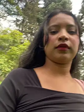 Sophia waalker  1 online show from 03/07/25, 03:18