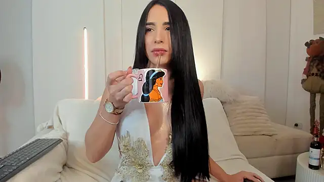 Snapshot of valerietnt chatting on 12/02/25, 01:33 valerietnt online show from 12/02/25, 01:33