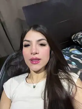 Snapshot of thompsonabella666 chatting on 02/05/25, 06:48 thompsonabella666 online show from 02/05/25, 06:48