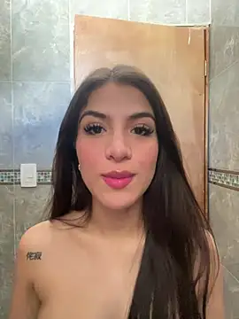 Snapshot of thompsonabella666 chatting on 02/15/25, 07:06 thompsonabella666 online show from 02/15/25, 07:06