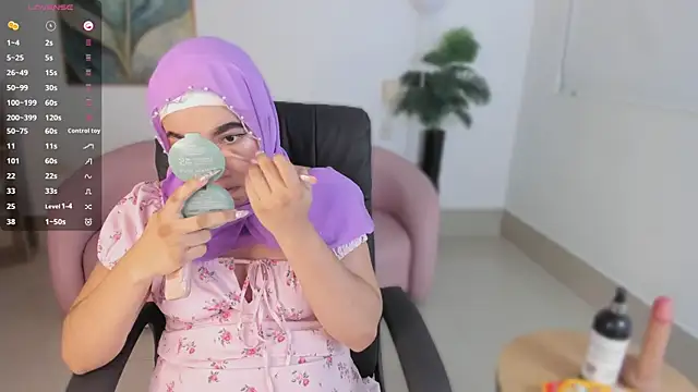 Ayha khalaf online show from 10/06/25, 01:03